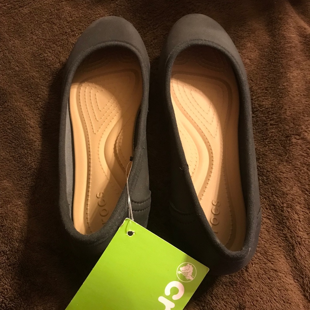 NWT Crocs Marin Colorlite Flat in Black Size 5.5